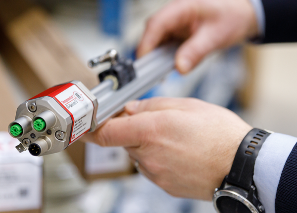 Magnetostriktiivinen anturi